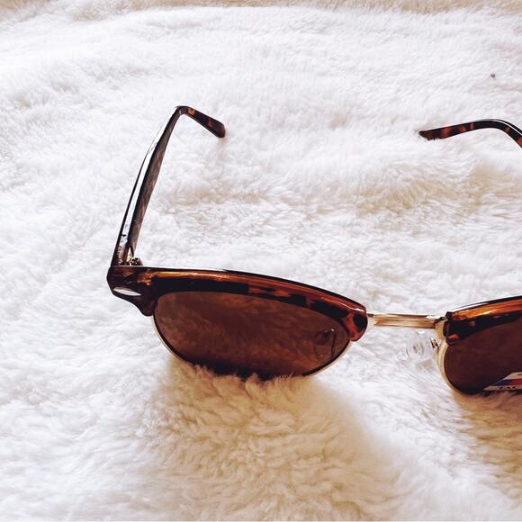 Theo Brown Sleek Modern Sunglasses - Picture 7 of 9